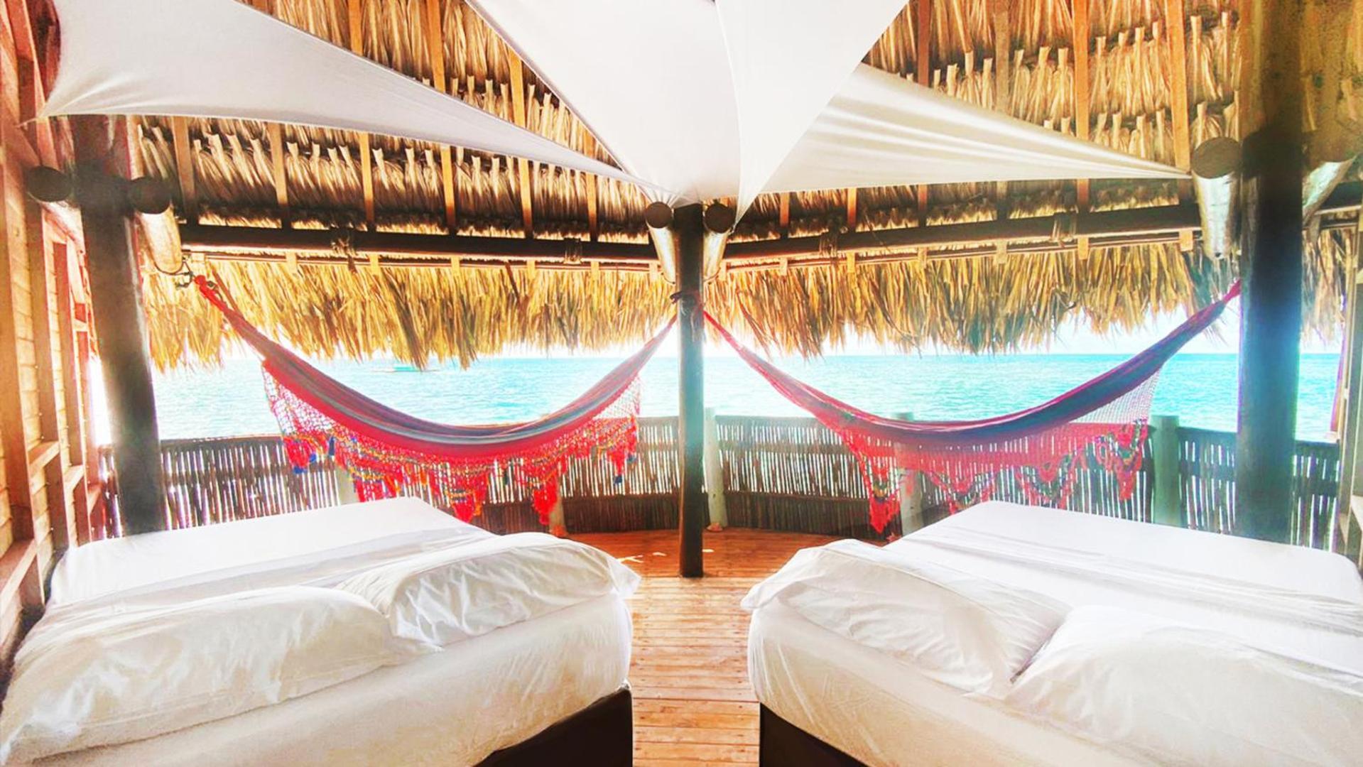 Отель Casa En El Agua Tintipan Island Экстерьер фото